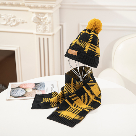 European And American Autumn And Winter Fashion Knitted Wool Two Pieces Set Plaid Warm Woman Wool Hat And Scarf Set