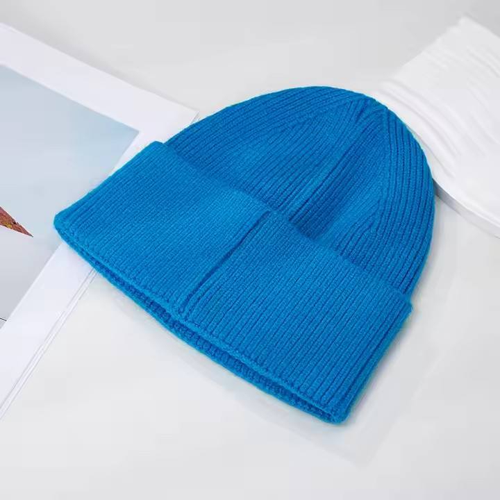 Beanie Manufacturer Custom Acrylic Knitted Stylish Slouchy Beanie RPET Winter Hat for Men With Embroidery Leather Patch Logo