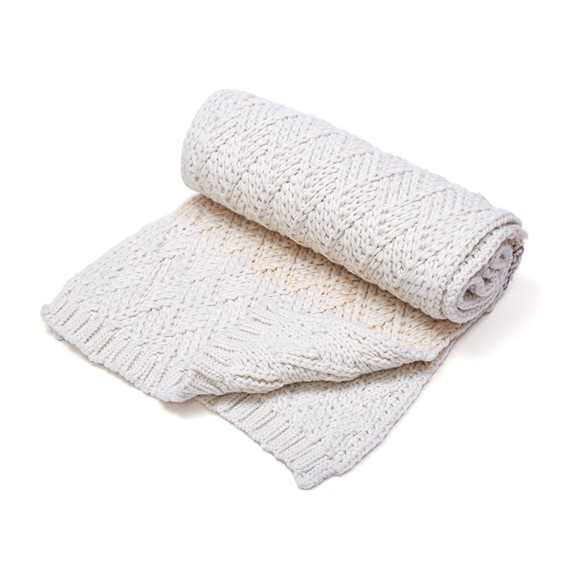 Custom Scarf With Logo for Women Outdoor Solid Color Designer Knitted Scarf Beauty Stylish Retro Daily Winter Scarf Warm