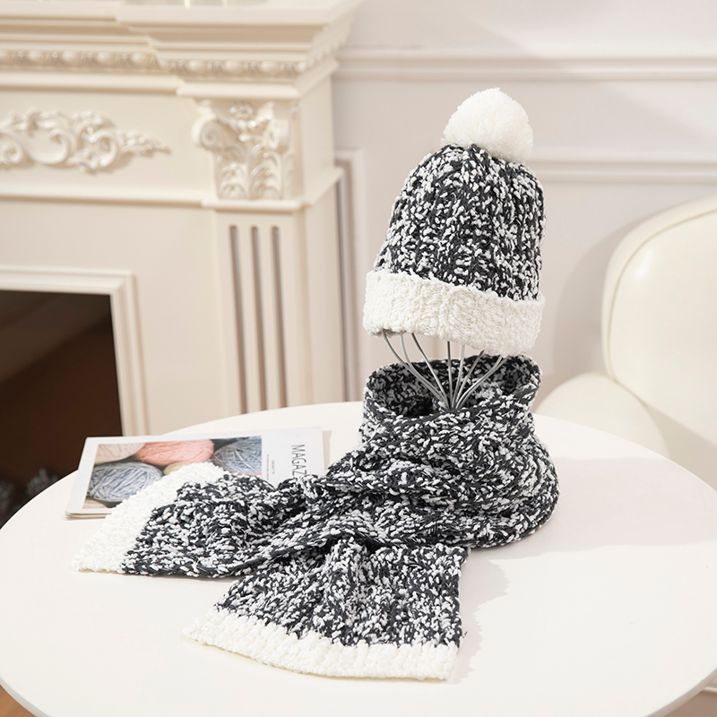 Winter Beanies Hat Fleece Knit Skull Cap And Custom Fashion Scarf Neck Warmer Set for Men And Women Keeping Warm