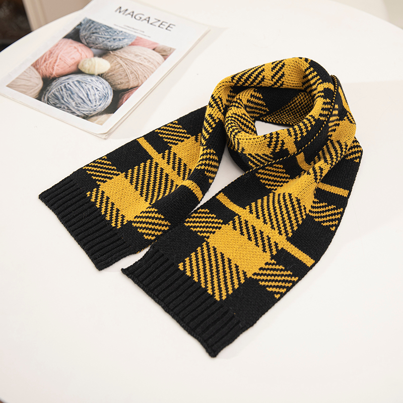 Morden Style 2-Pieces Scarves Scarfs for Winter Hat Women Wholesale Top Plaid Knitted Warm Scarf Set with POM POM